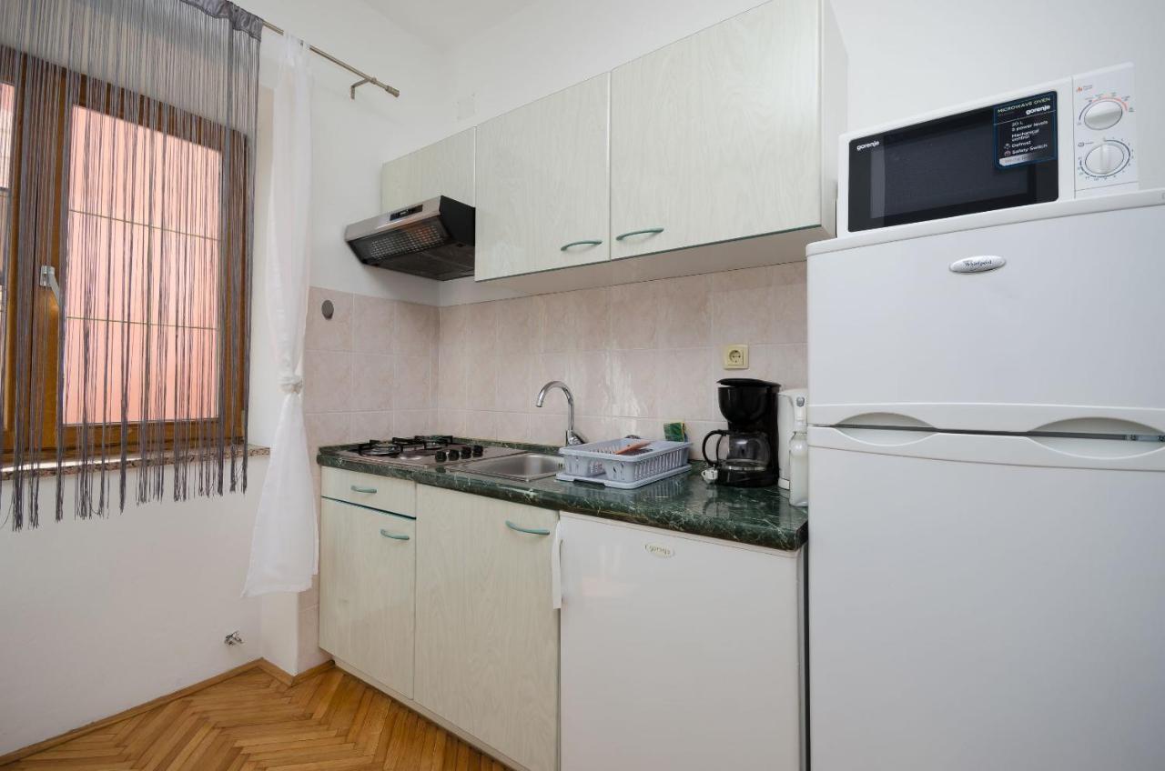 Apartments Mirjana B Lopar Exteriör bild